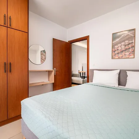 Beachfront Haven, 3 Min To - Gaia 2 Daire İstanköy
